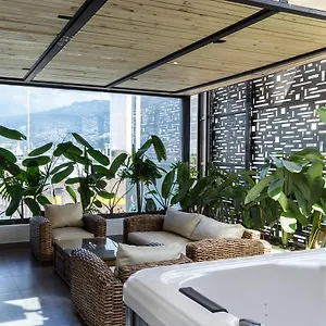 47 Center 3*, Medellín Colombia
